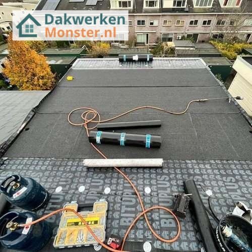 Plat dak Monster opnieuw leggen